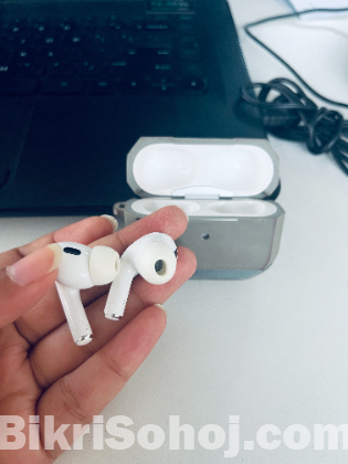 Apple AirPods Pro (1st Generation)